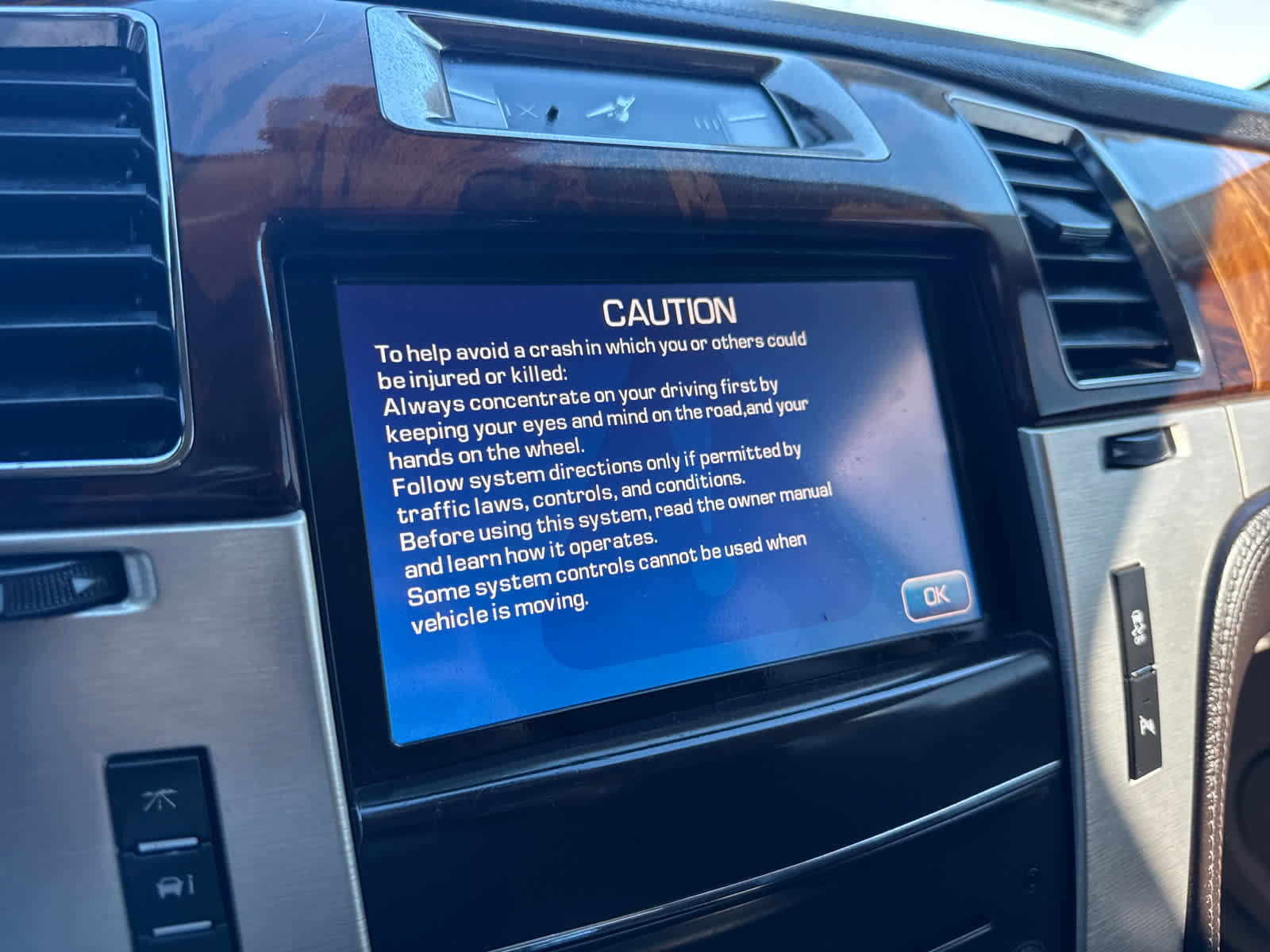 Used 2014 Cadillac Escalade ESV Platinum image 29