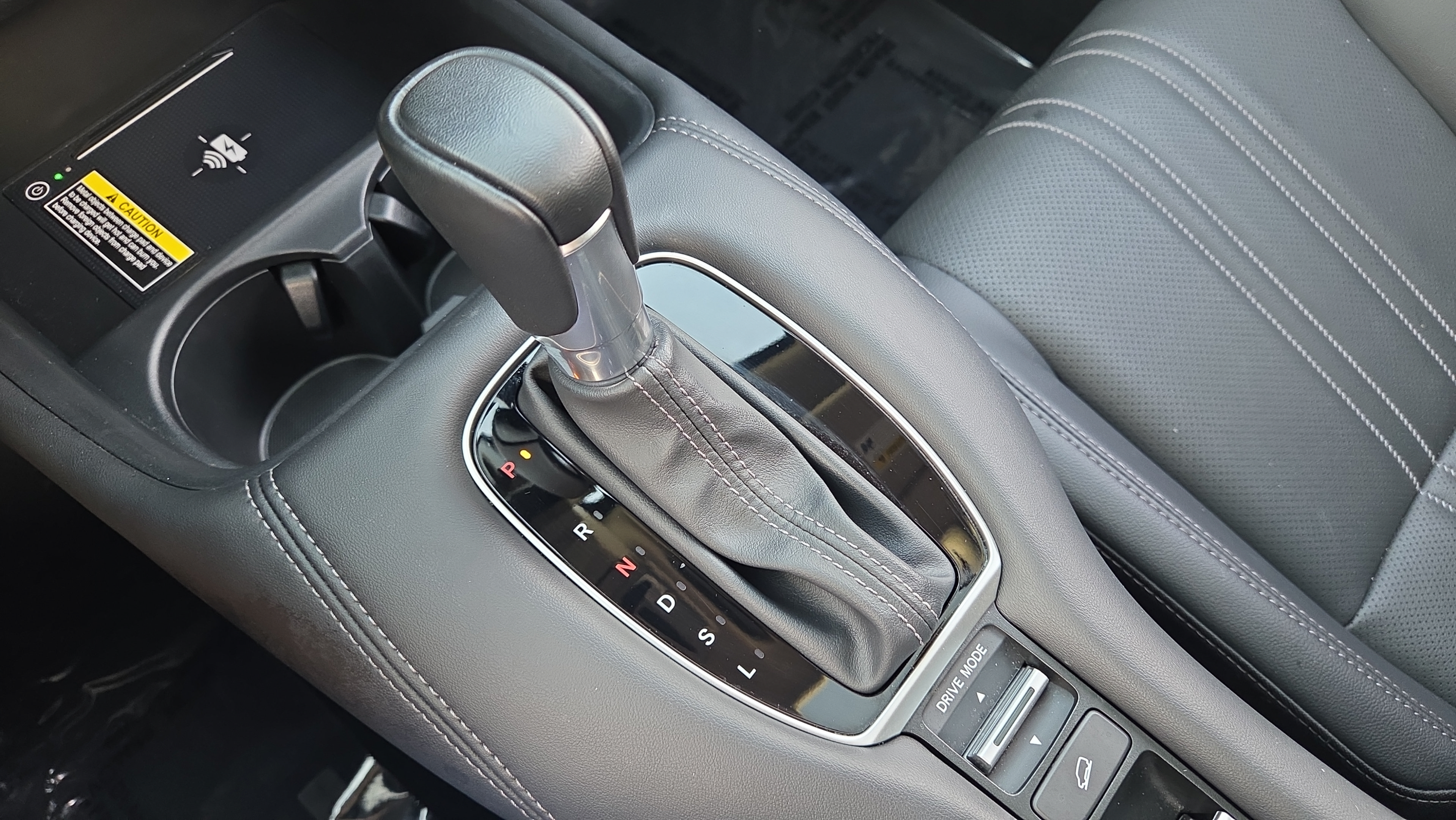 Certified 2025 Honda HR-V EX-L image 31