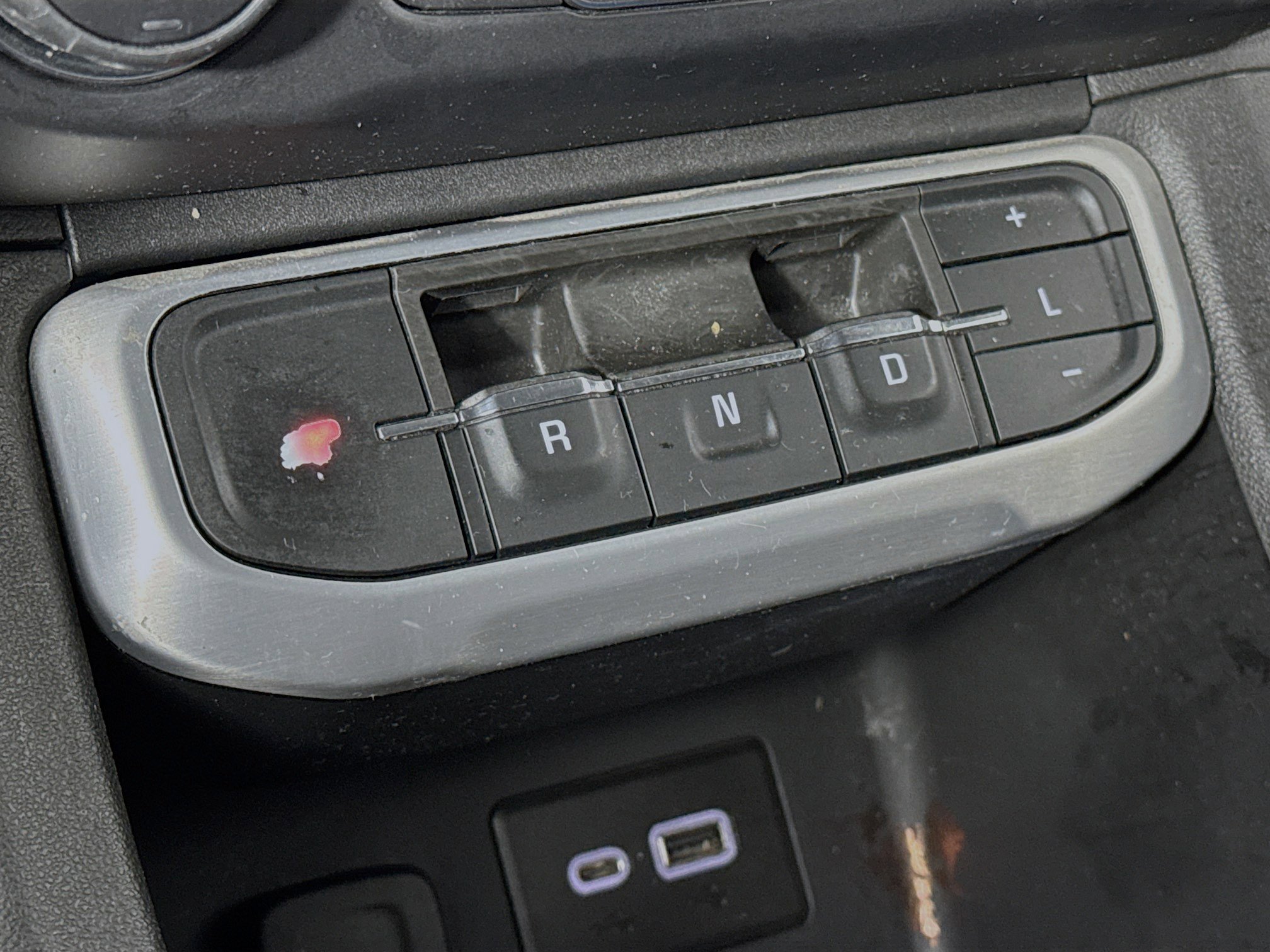 Used 2020 GMC Acadia SLE w/ Driver Convenience Package image 16