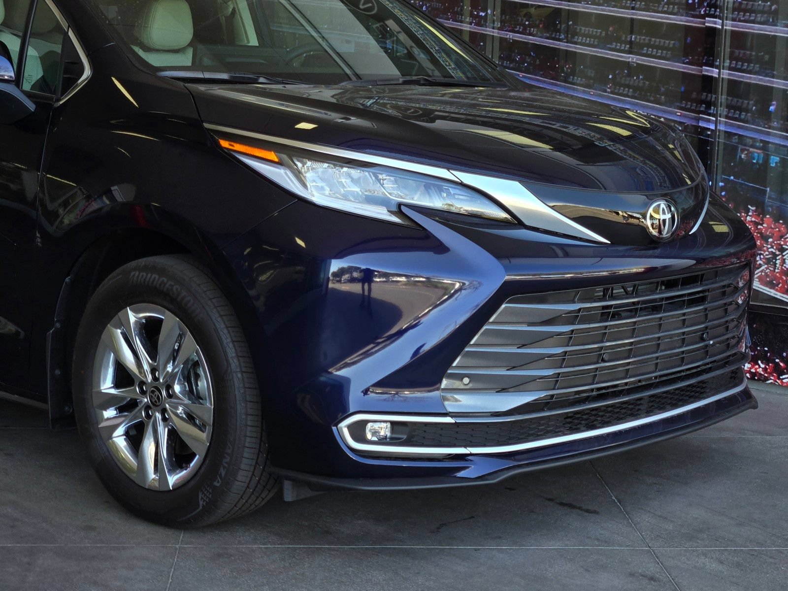 Certified 2026 Toyota Sienna Limited FWD image 2