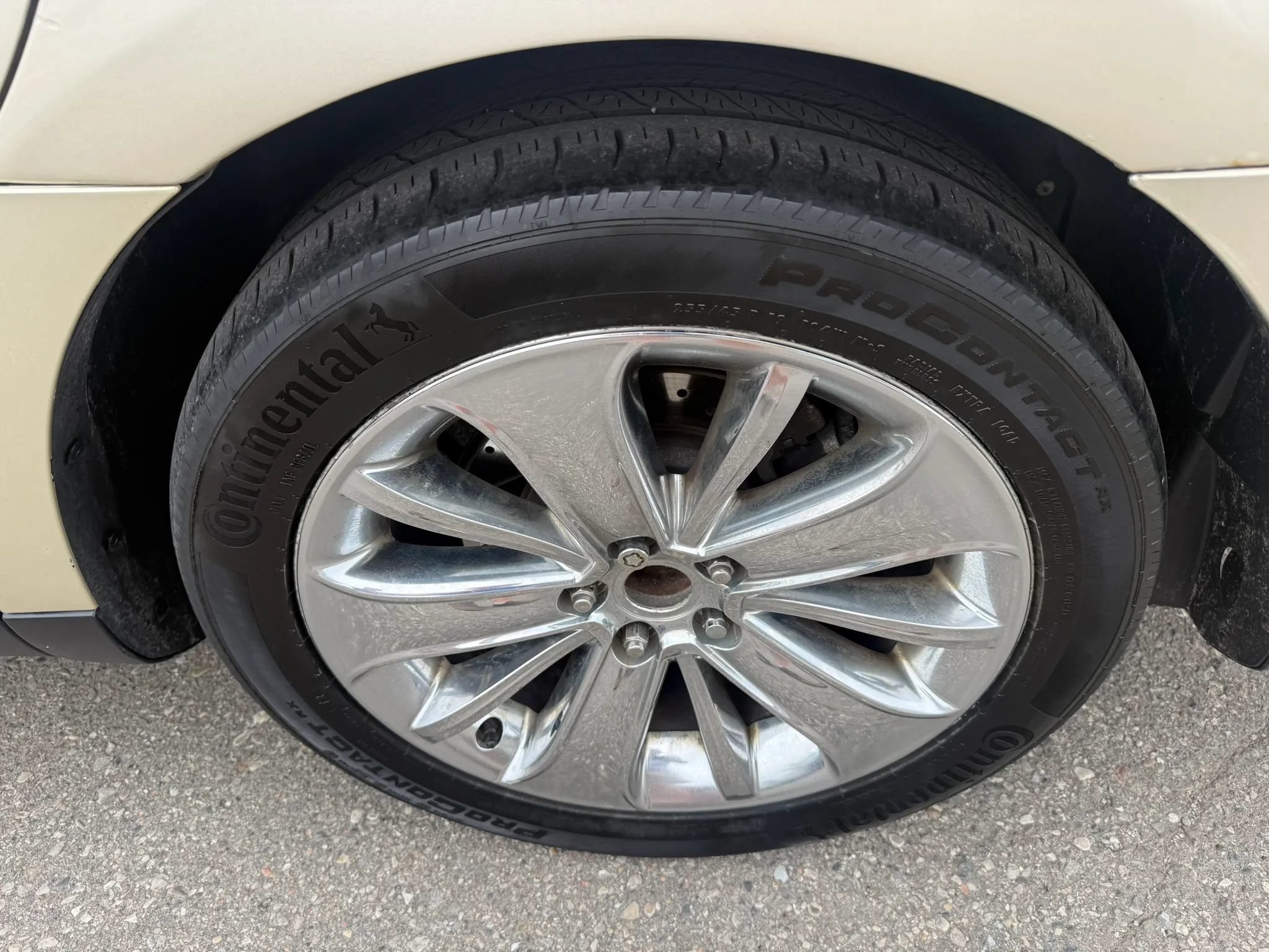 Used 2011 Ford Taurus Limited w/ 301A Rapid Spec Order Code FWD image 10