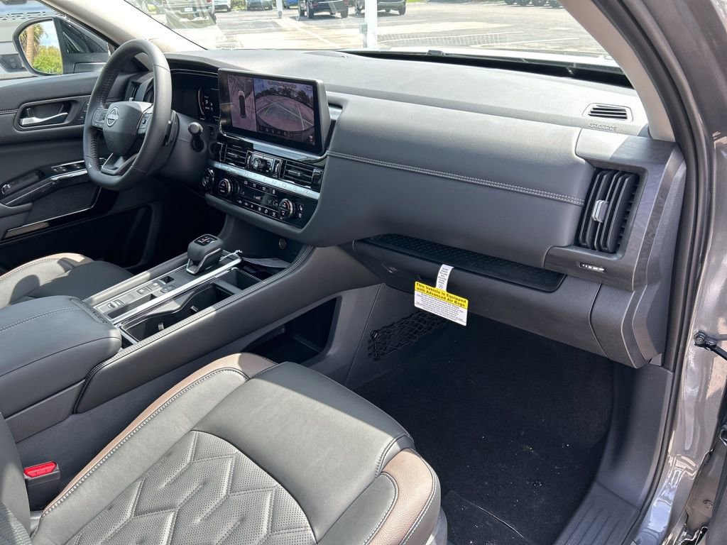 New 2026 Nissan Pathfinder Platinum w/ Cargo Package image 46