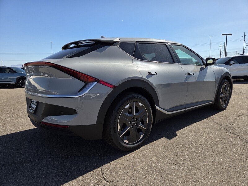 New 2026 Kia EV6 Light RWD image 3