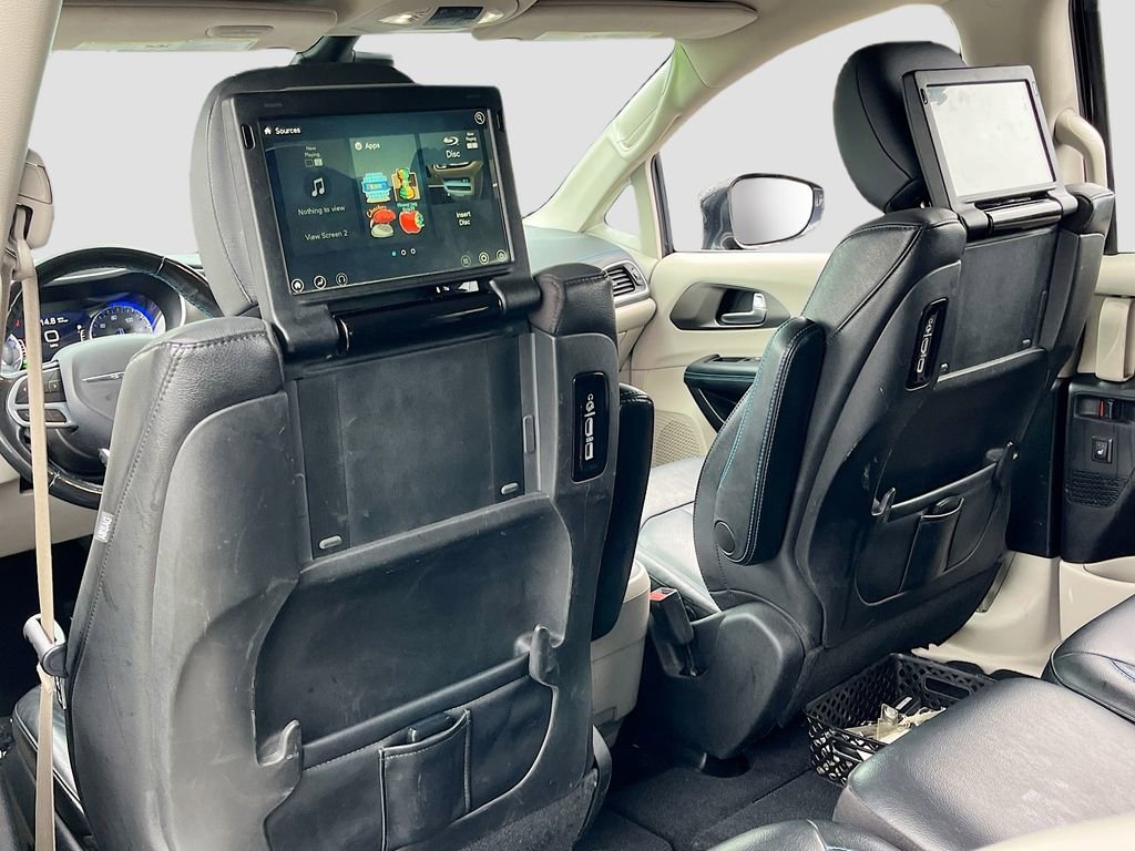 Certified 2021 Chrysler Pacifica Touring-L w/ Uconnect Theater Family Group image 24