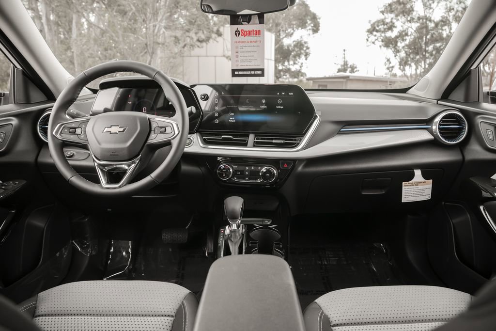 New 2026 Chevrolet Trax LT w/ Driver Confidence Package FWD image 18