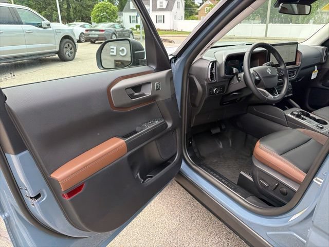 Used 2025 Ford Bronco Sport Outer Banks w/ Sasquatch Outer Banks Package AWD/4WD image 10