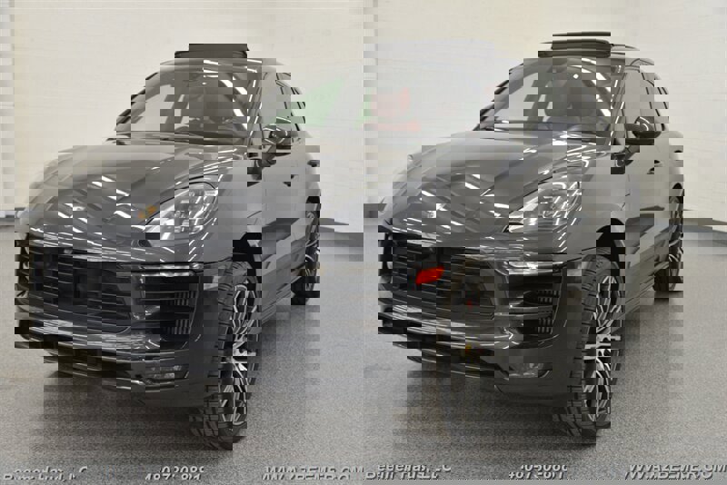 Used 2018 Porsche Macan GTS AWD/4WD image 2