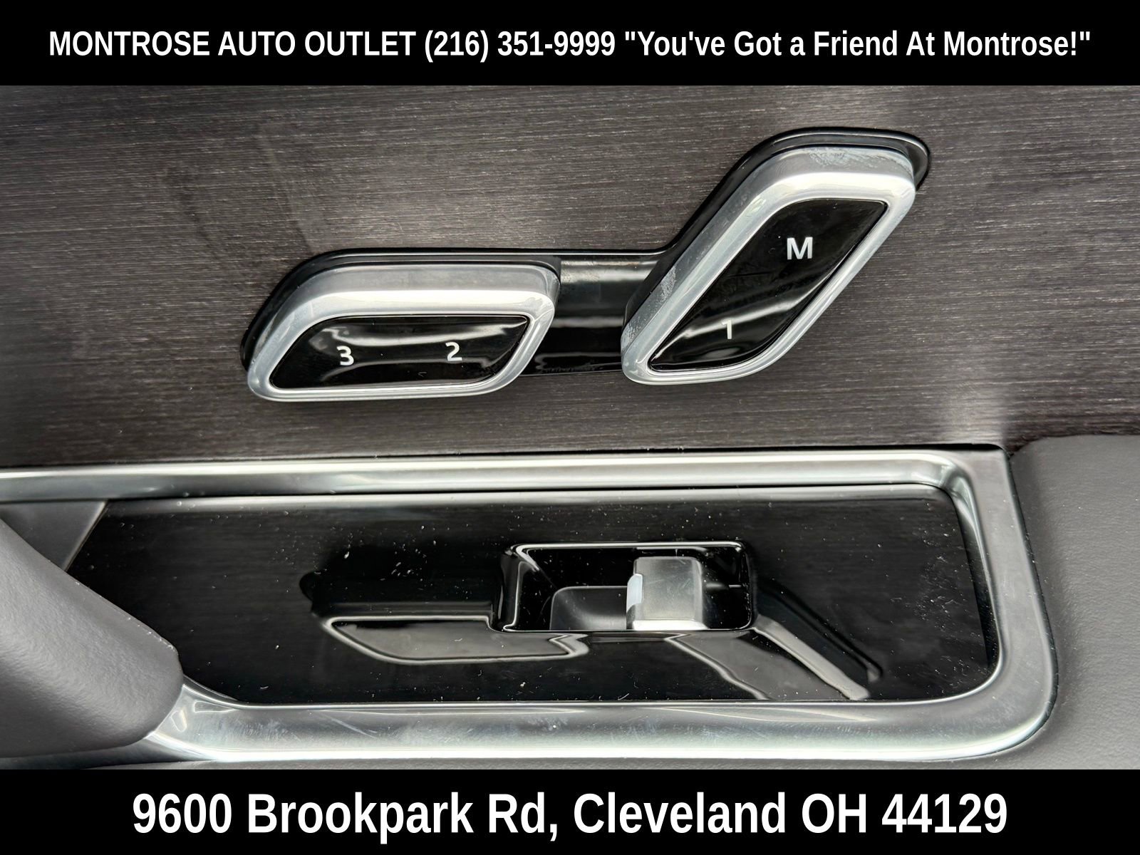 New 2025 Land Rover Range Rover SE image 19