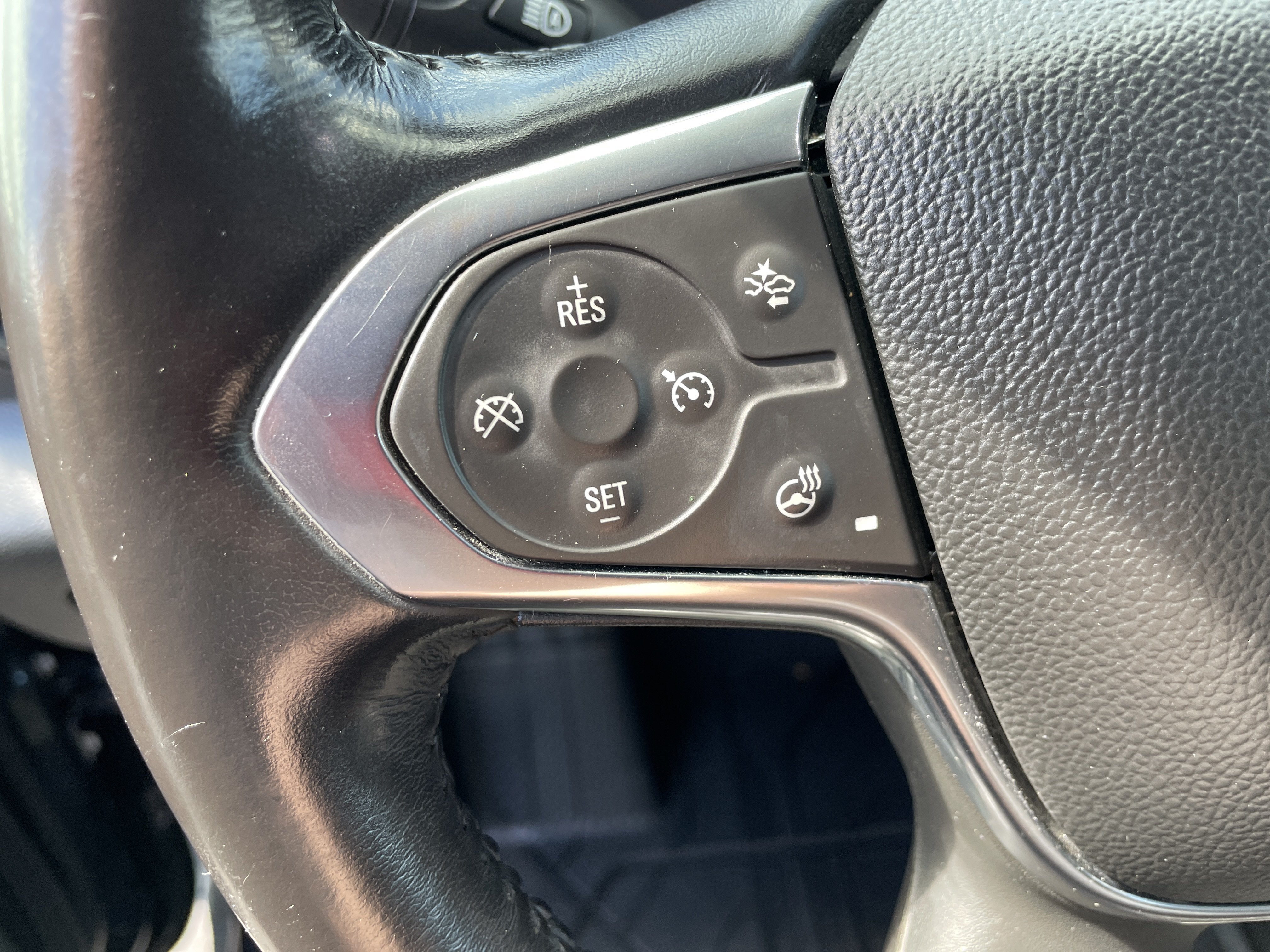 Used 2018 Chevrolet Traverse Premier w/ LPO, Floor Liner Package AWD/4WD image 34