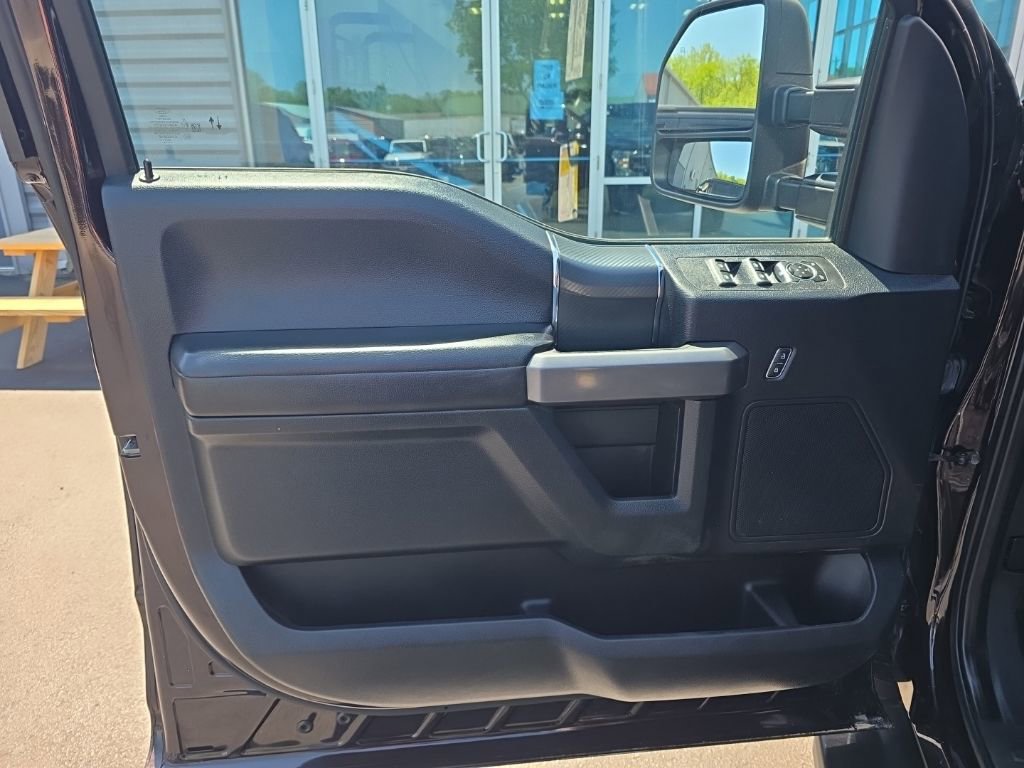 Used 2020 Ford F150 XLT w/ Equipment Group 302A Luxury AWD/4WD image 15