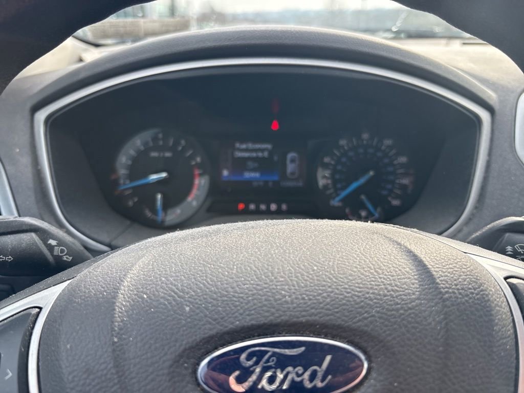 Used 2015 Ford Fusion SE image 17