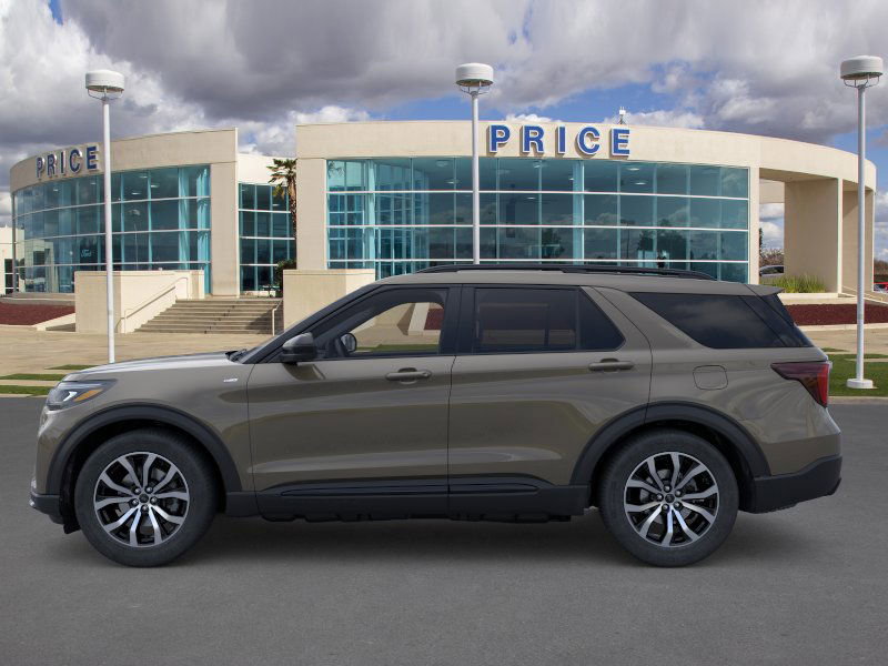 Used 2026 Ford Explorer ST-Line image 3