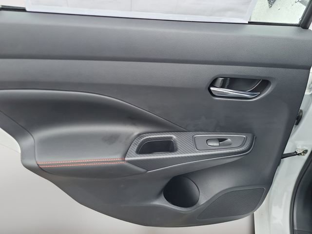 New 2025 Nissan Versa SR w/ Trunk Package image 19