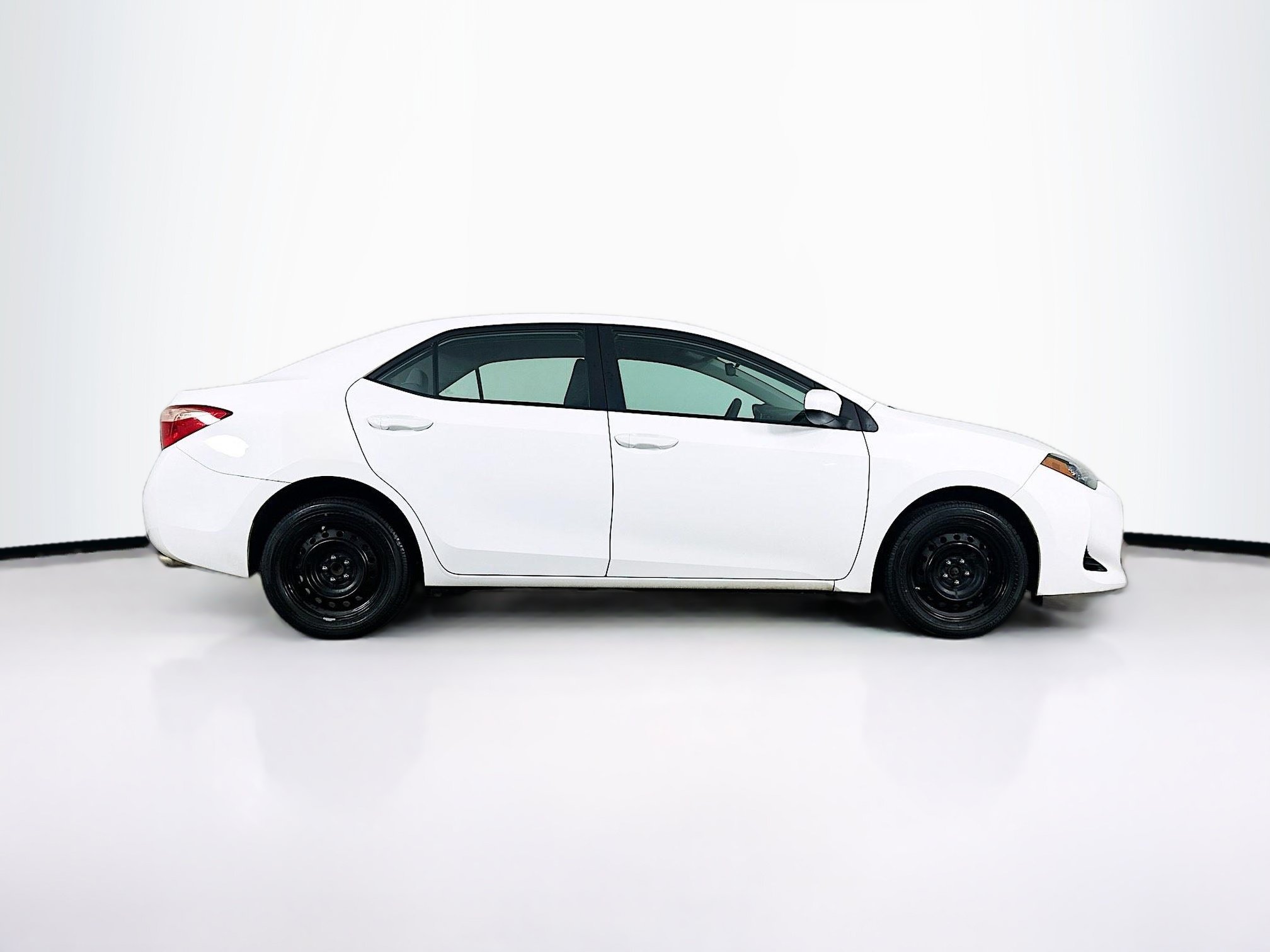 Used 2017 Toyota Corolla LE FWD image 10
