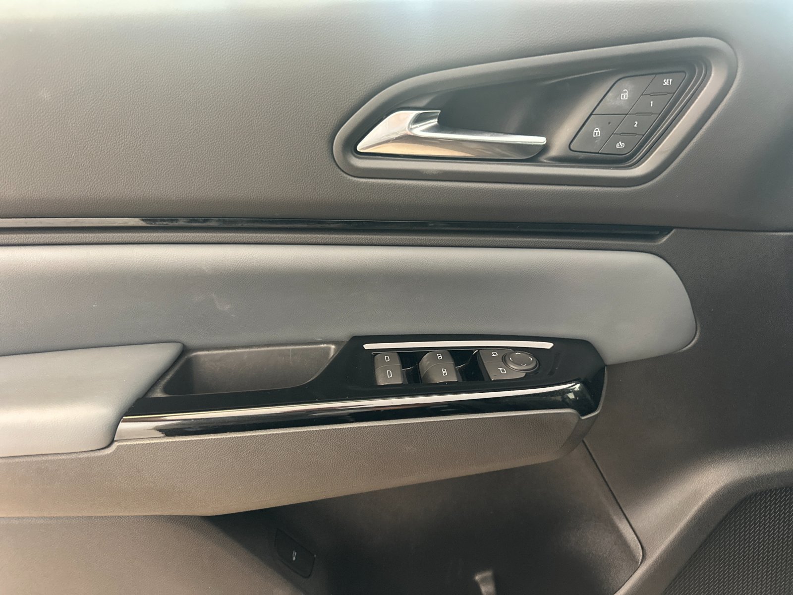 Used 2024 Honda Prologue Touring image 11