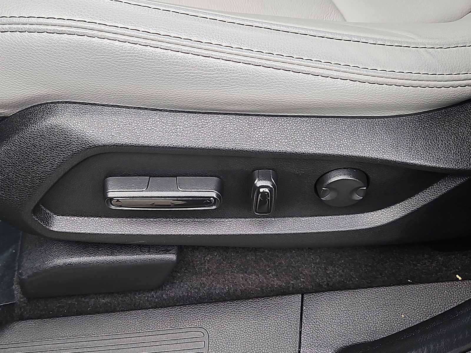 Used 2023 Honda Pilot Touring image 22