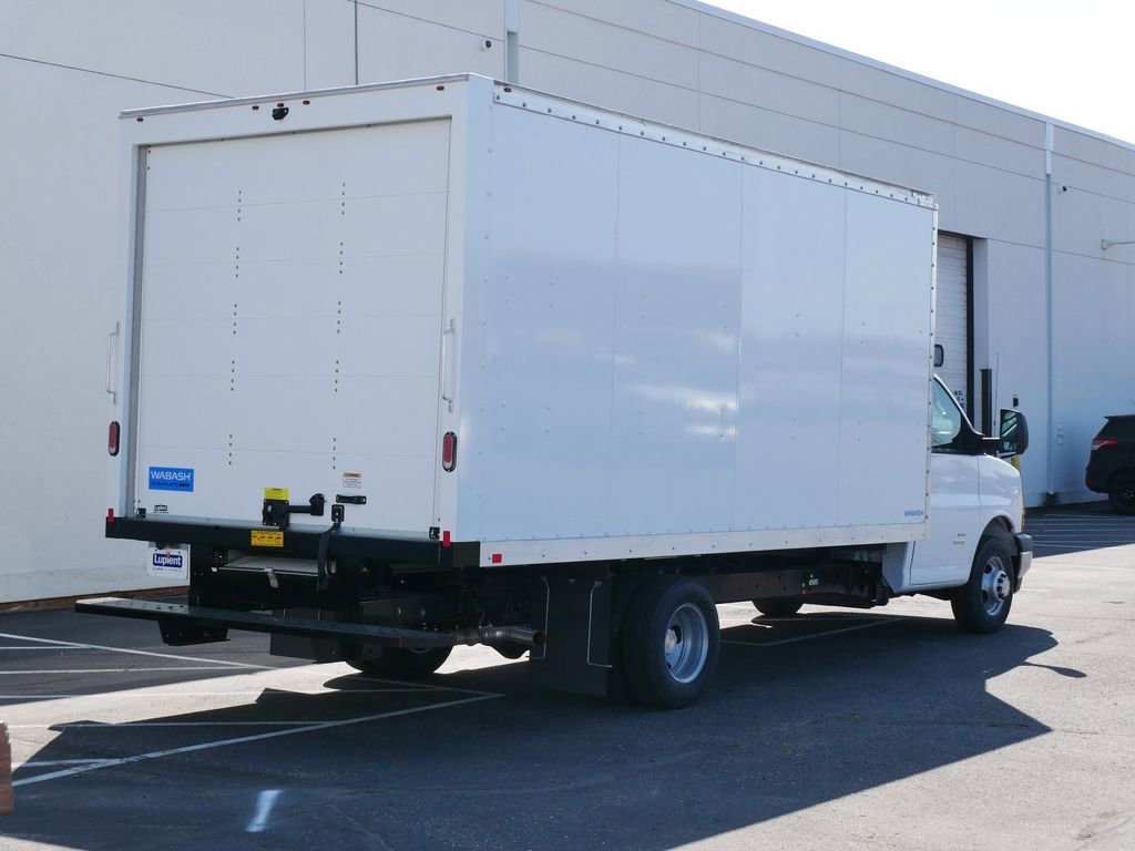New 2025 Chevrolet Express 4500 Extended w/ Power Convenience Package image 3