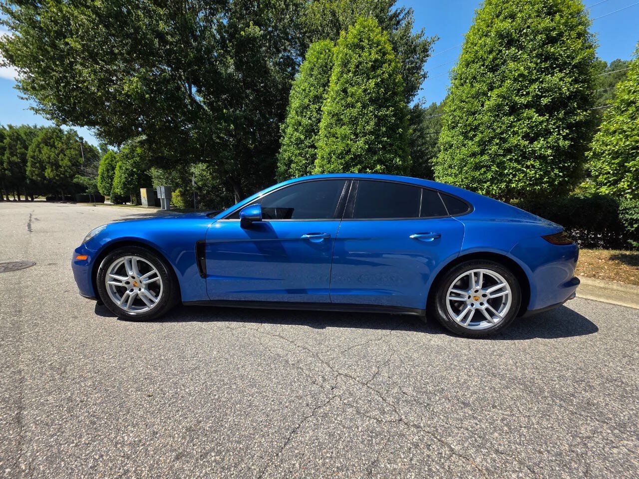 Used 2018 Porsche Panamera 4 AWD/4WD image 2