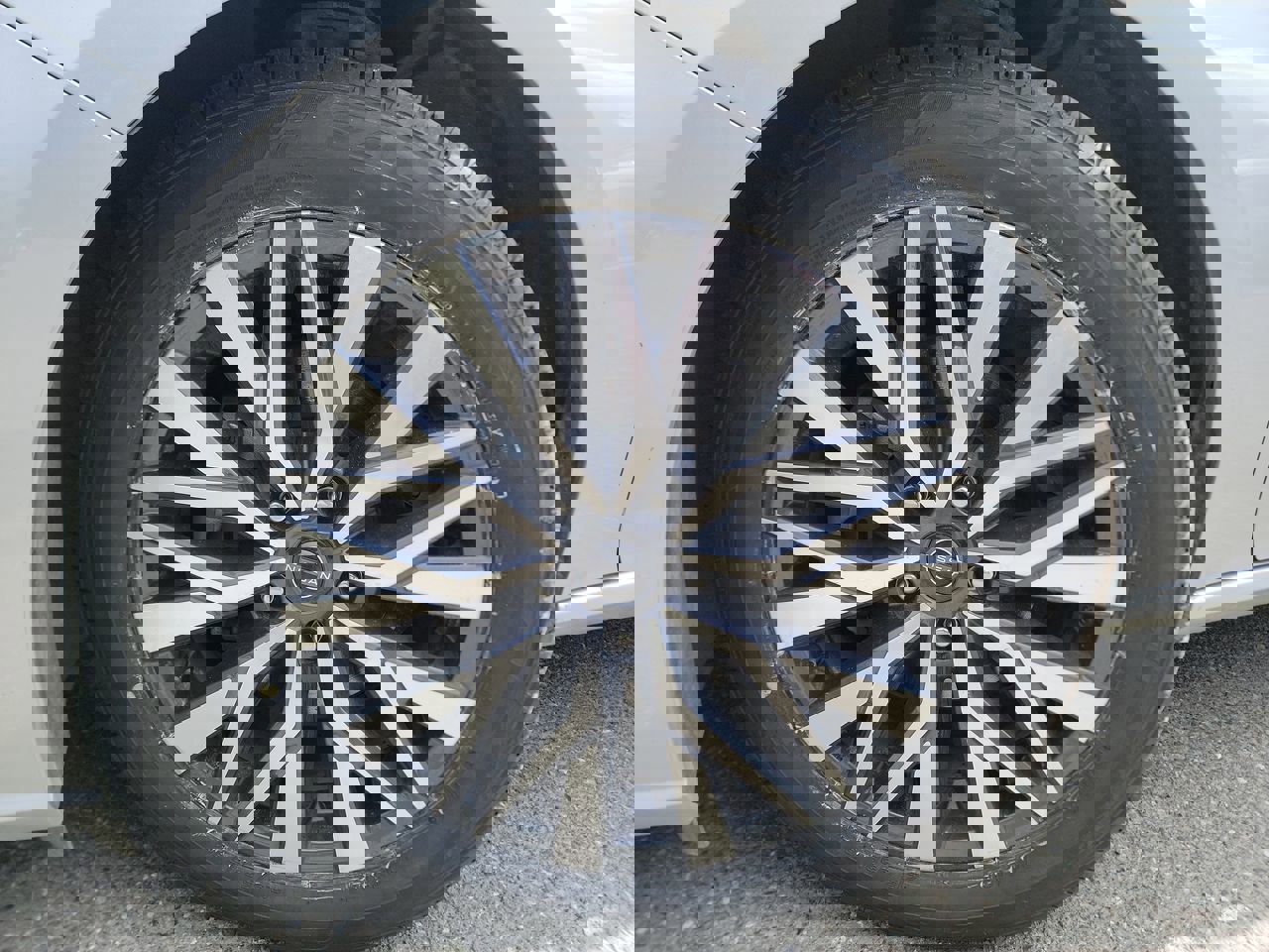 Used 2023 Nissan Altima 2.5 SV image 10