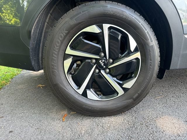 Used 2023 Kia Sportage LX image 7