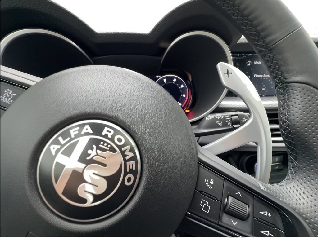 New 2026 Alfa Romeo Stelvio Sprint w/ Convenience Package AWD/4WD image 44