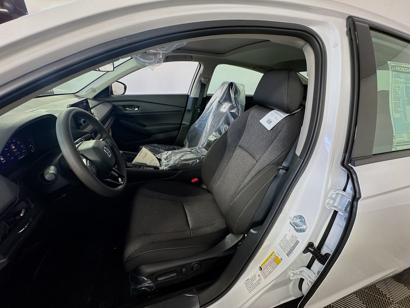 New 2025 Honda Accord SE image 11