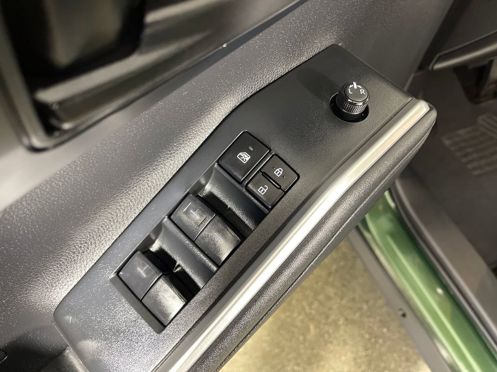 Certified 2023 Toyota Highlander LE image 16