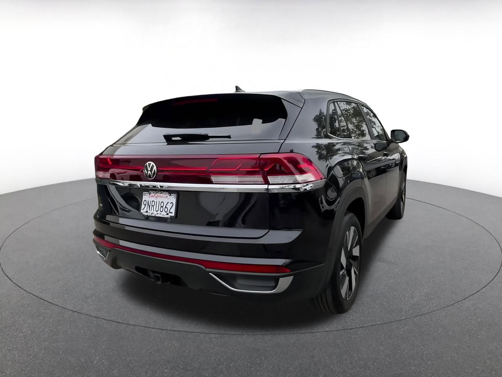 Used 2025 Volkswagen Atlas Cross Sport SE image 14