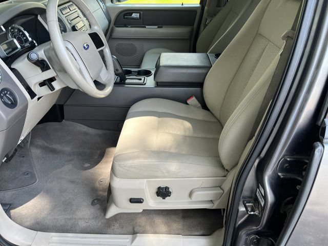 Used 2013 Ford Expedition XL w/ HD Trailer Tow Pkg AWD/4WD image 12