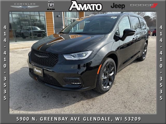 New 2026 Chrysler Pacifica Limited