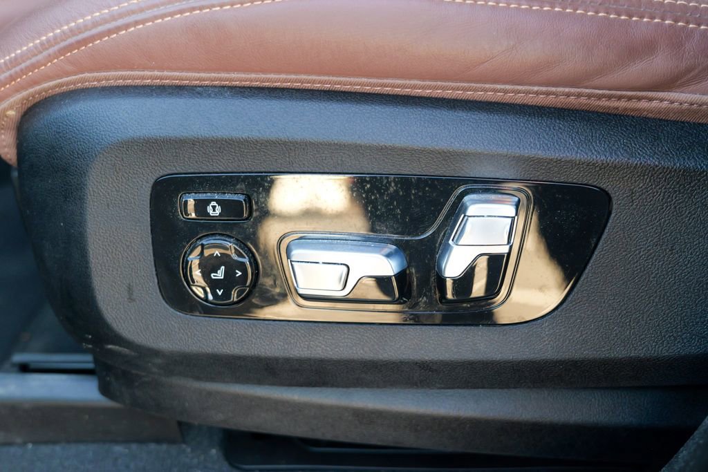 Used 2024 BMW X7 xDrive40i w/ Climate Comfort Package AWD/4WD image 24