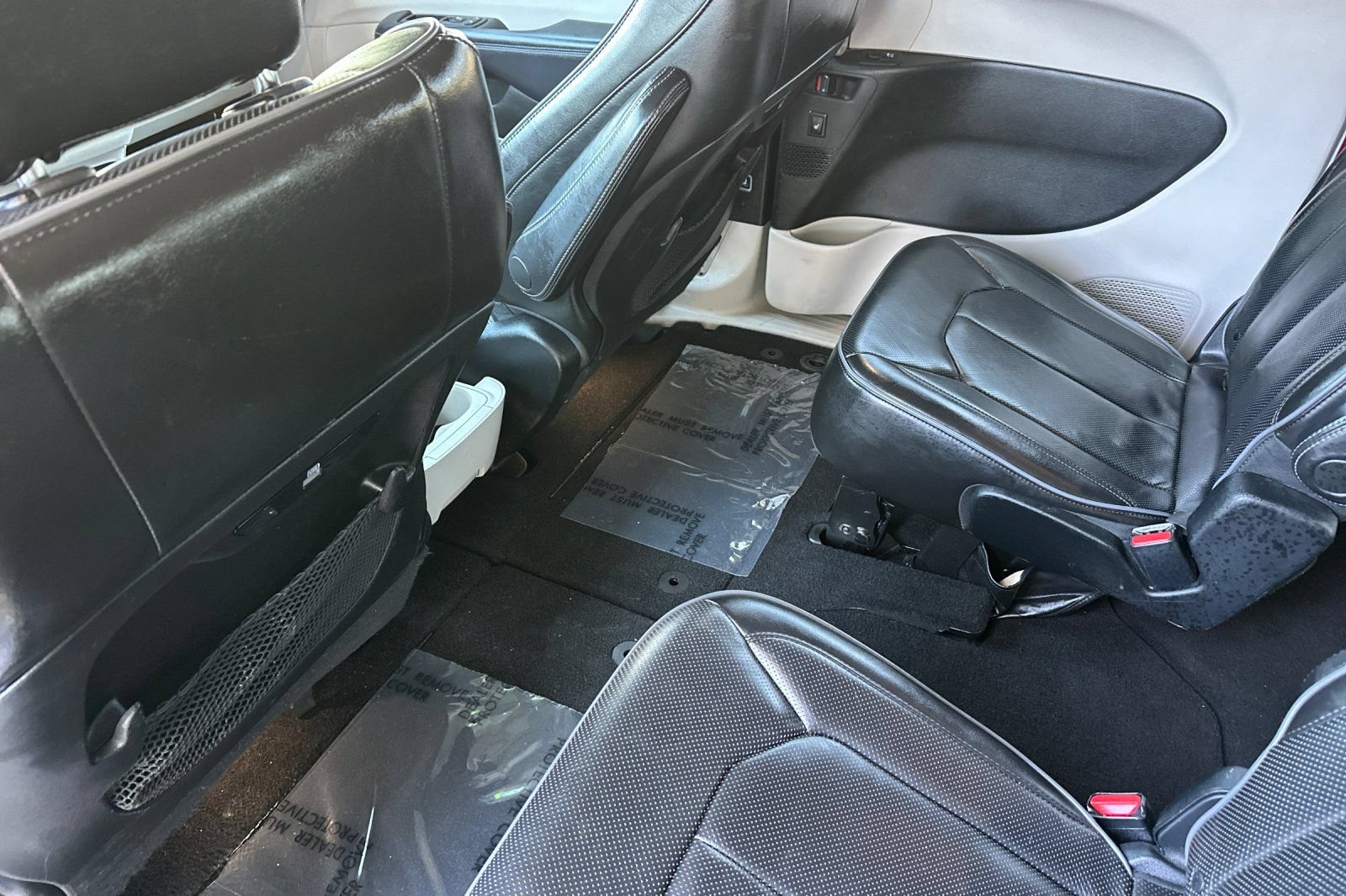 Used 2018 Chrysler Pacifica Limited FWD image 13