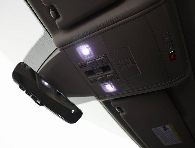 Used 2023 Volkswagen Atlas SEL R-Line image 22