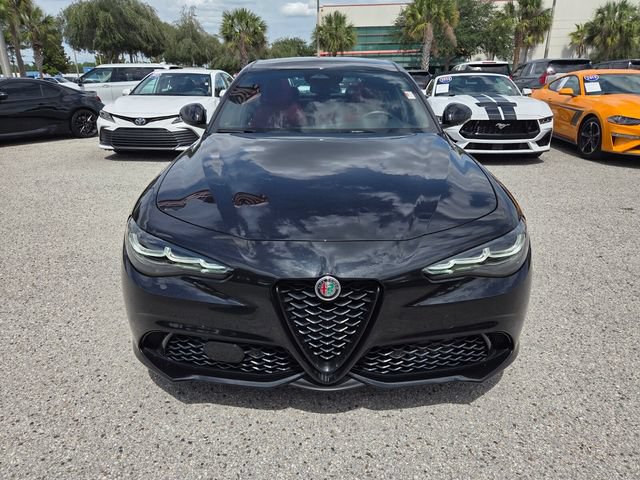 Used 2025 Alfa Romeo Giulia AWD w/ Veloce Package AWD image 21