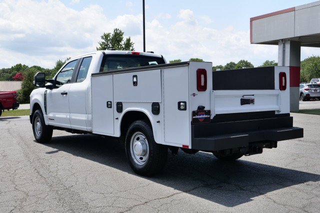 Used 2025 Ford F250 XL RWD image 6