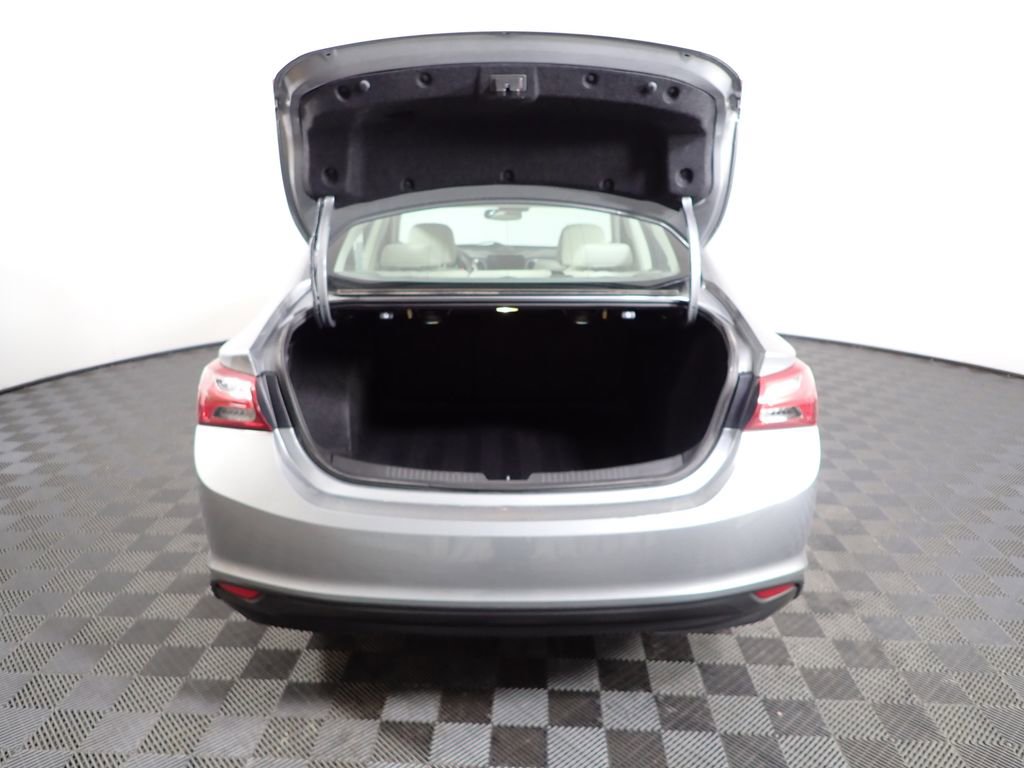 Used 2023 Chevrolet Malibu LT image 14