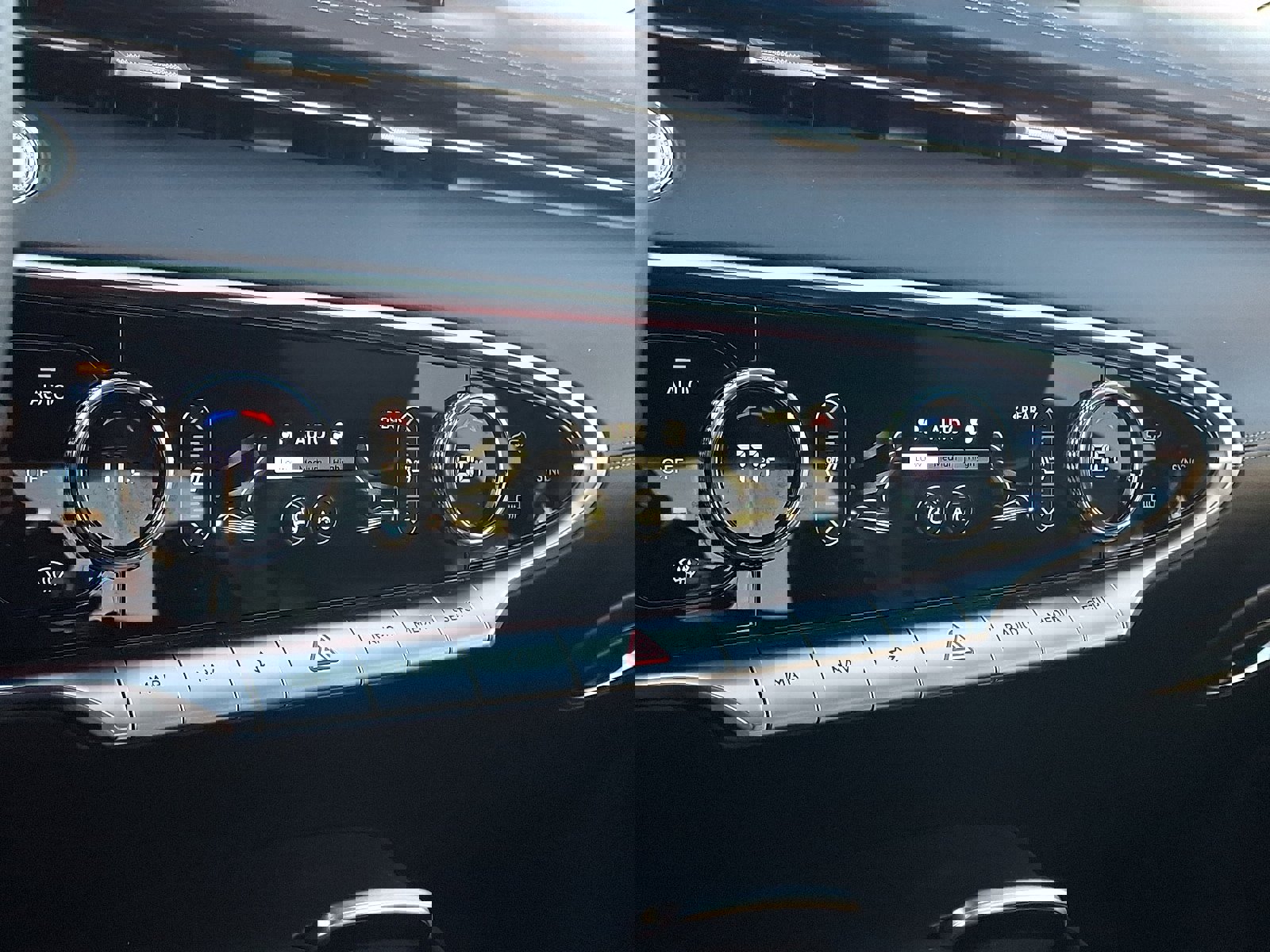 Used 2022 Genesis GV70 3.5T Sport w/ Sport Prestige Package image 17