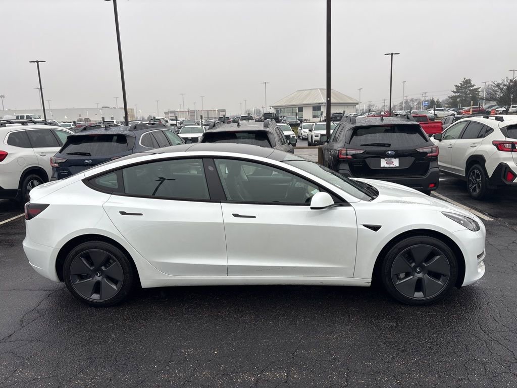 Used 2023 Tesla Model 3 Standard Range image 2