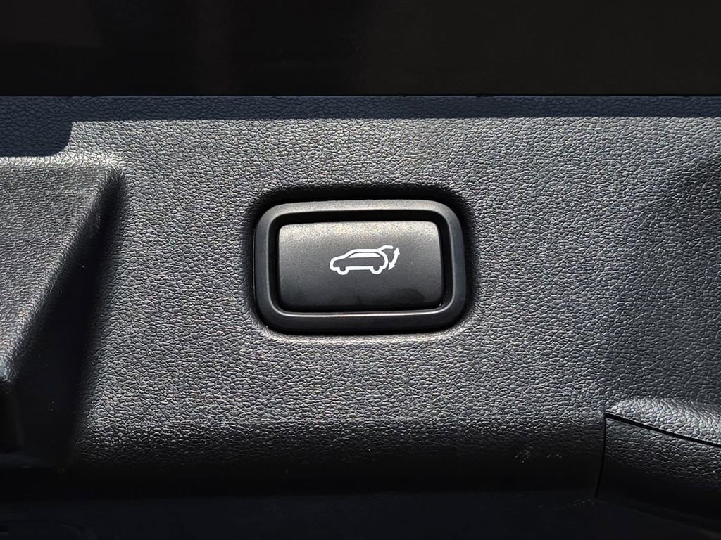 Used 2022 Hyundai Tucson Limited w/ Cargo Package FWD image 10