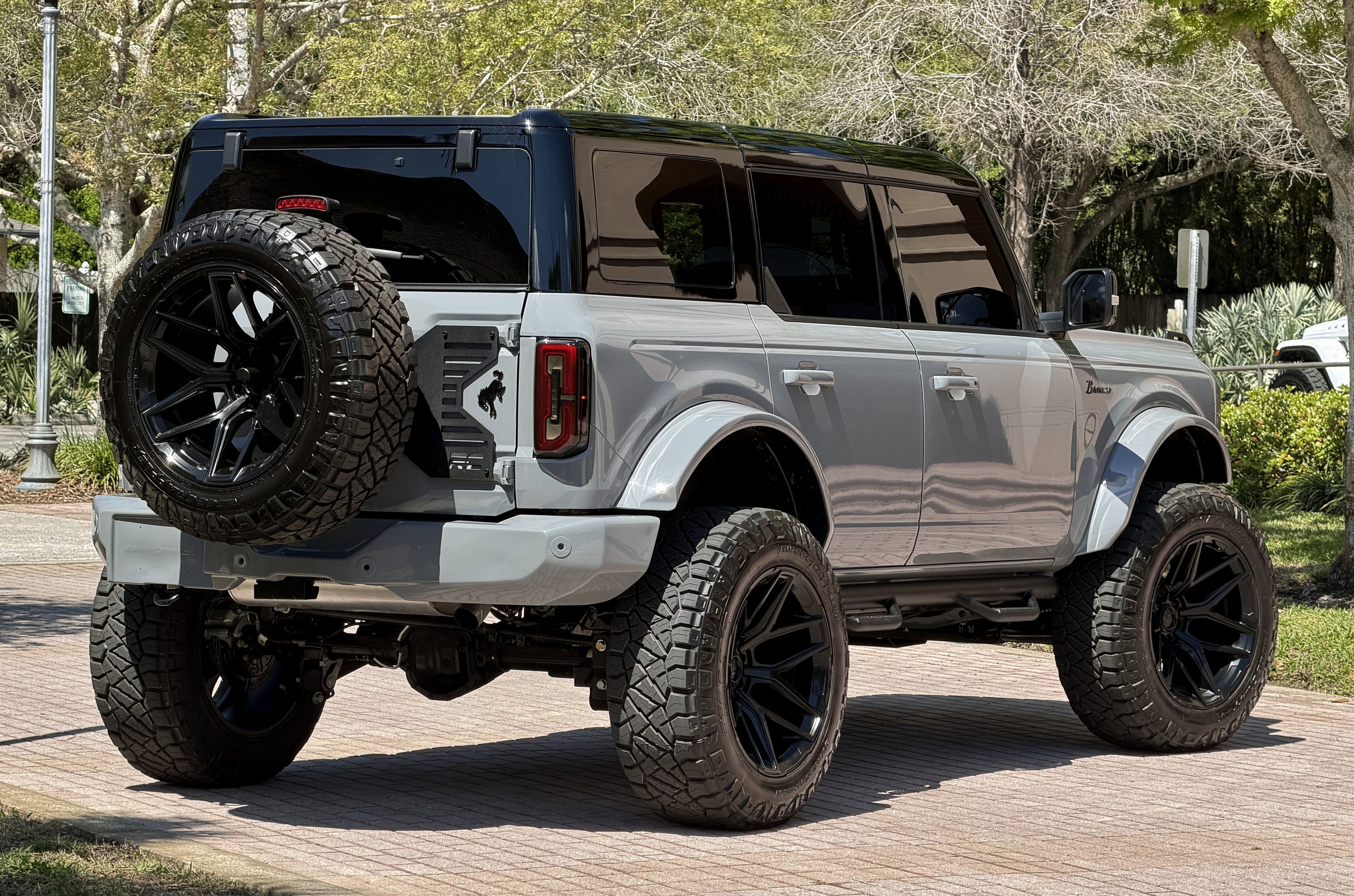 Used 2025 Ford Bronco Outer Banks AWD/4WD image 15