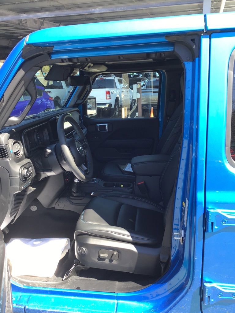 Used 2024 Jeep Wrangler Unlimited Rubicon 4xe image 8