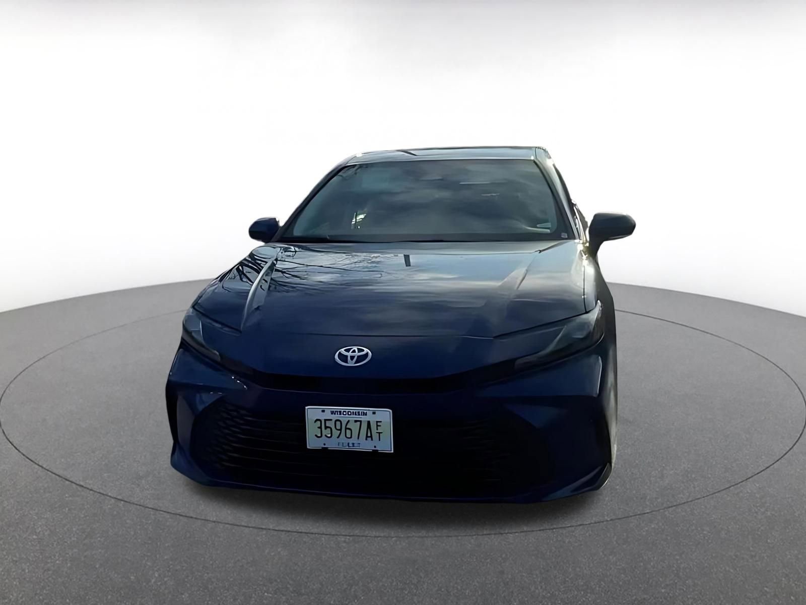 Used 2025 Toyota Camry LE image 4