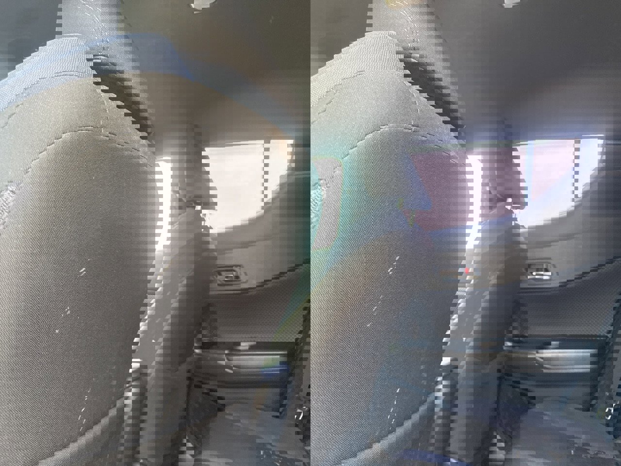 Used 2020 Toyota C-HR XLE image 34