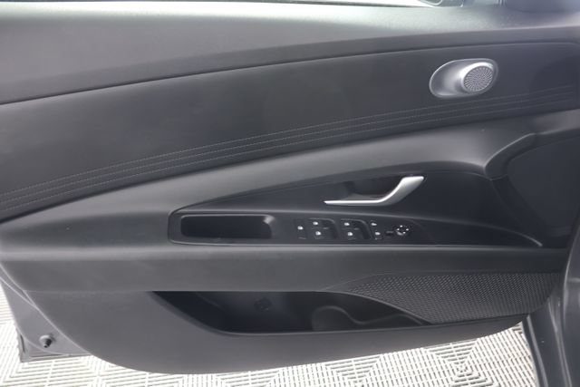 Certified 2023 Hyundai Elantra SEL FWD image 24