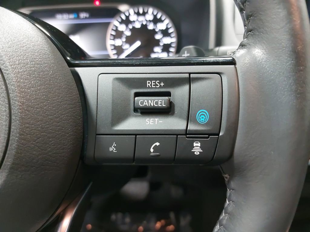 Used 2023 Nissan Rogue SV w/ SV Premium Package image 18