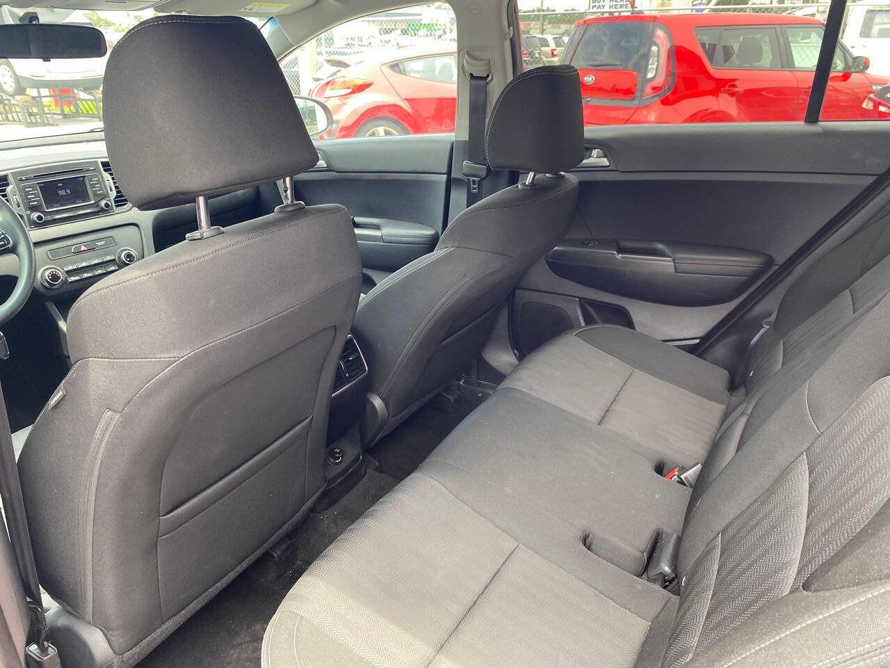 Used 2019 Kia Sportage LX image 11