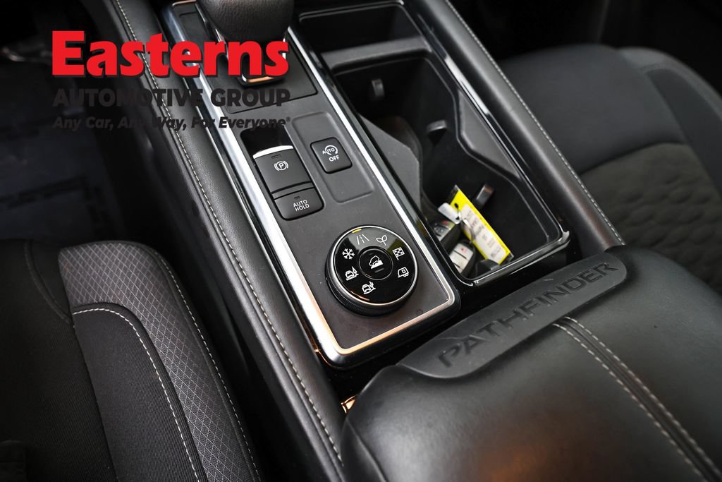Used 2022 Nissan Pathfinder SV AWD/4WD image 20