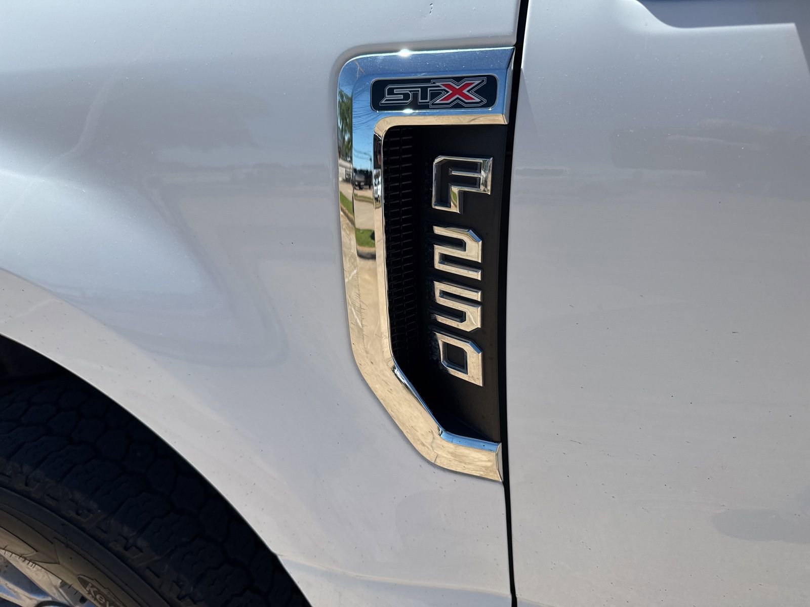 Used 2022 Ford F250 XL w/ STX Appearance Package image 12