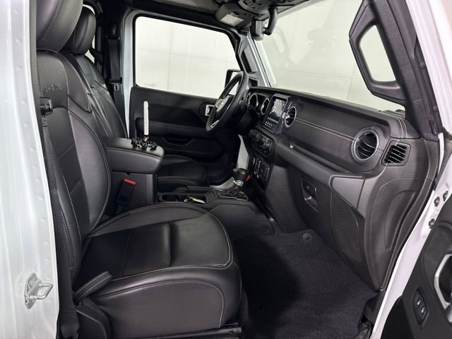 Used 2023 Jeep Wrangler Unlimited Sahara image 27