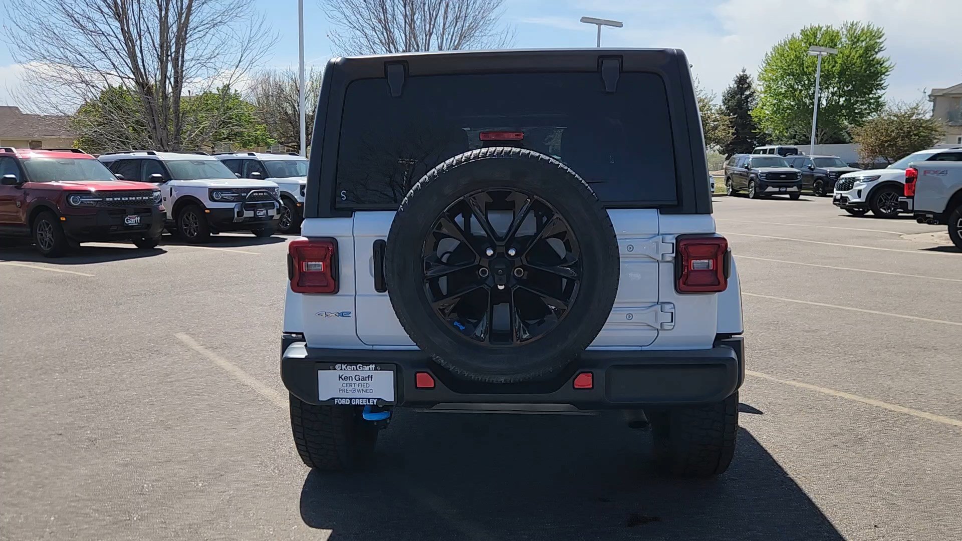 Used 2023 Jeep Wrangler Sahara w/ Cold Weather Group image 15